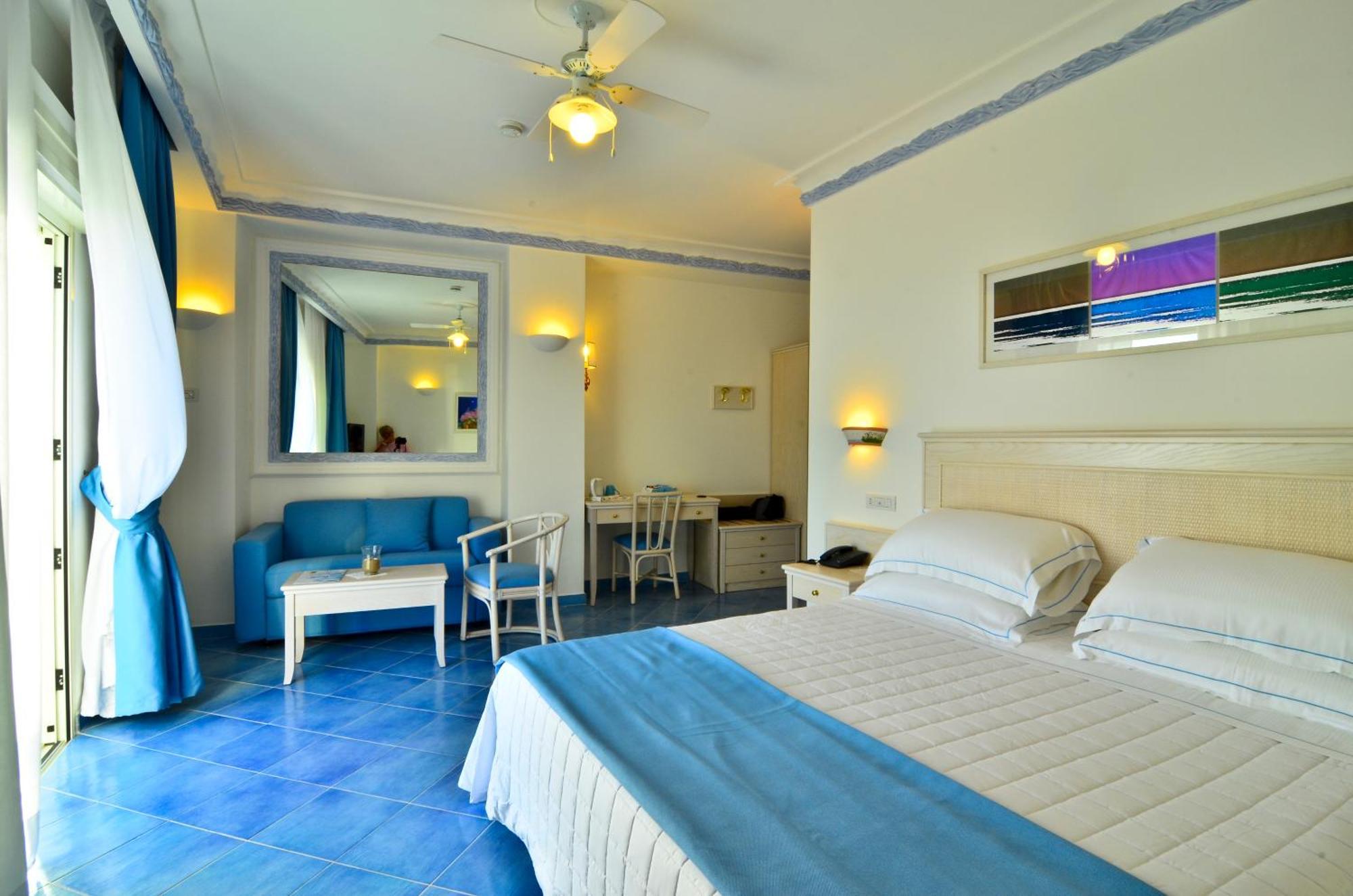 Hotel Aurora Sperlonga Bagian luar foto