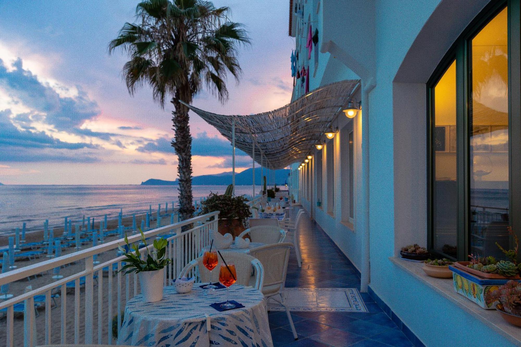 Hotel Aurora Sperlonga Bagian luar foto